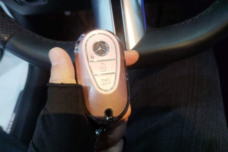 Used Mercedes-Benz C-Class 2023 C 260 L Sport Edition Vehicle Key