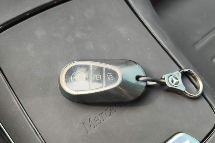 Used Mercedes-Benz C-Class 2023 C 200 L Sport Edition Vehicle Key