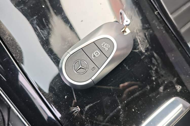 Used Mercedes-Benz C-Class 2023 Second Facelift C 260 L Sport Edition Vehicle Key