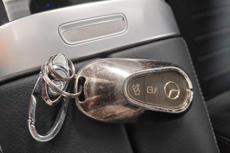 Used Mercedes-Benz C-Class 2023 C 200 L Sport Edition Vehicle Key