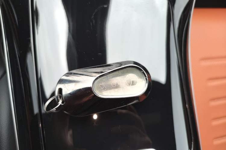 Used Mercedes-Benz C-Class 2023 C 260 L Bright Night Sports Edition Vehicle Key