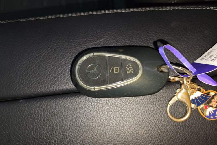 Used Mercedes-Benz C-Class 2023 Restyled C 260 L Sport Edition Vehicle Key