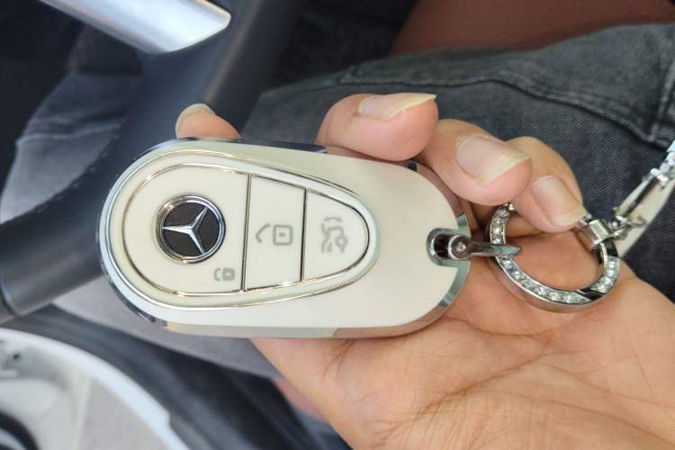 Used Mercedes-Benz C-Class 2023 C 260 L Sport Edition Vehicle Key