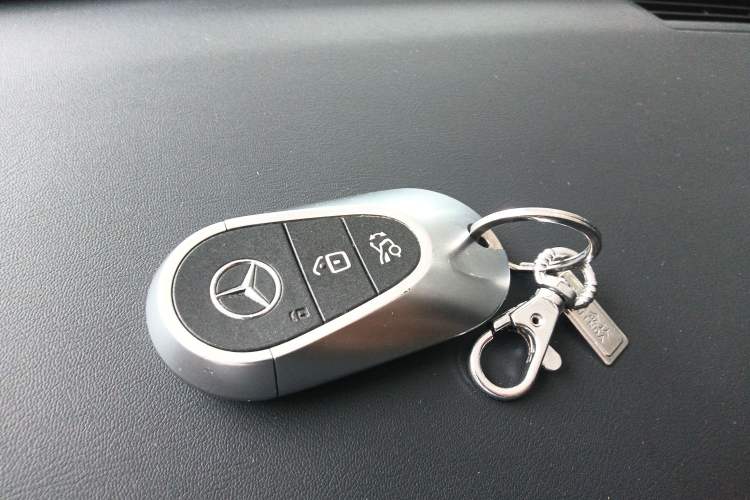 Used Mercedes-Benz C-Class 2023 C 260 L Sport Edition Vehicle Key