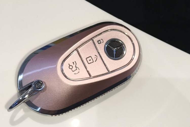 Used Mercedes-Benz C-Class 2023 Second Facelift C 260 L Starry Night Sports Edition Vehicle Key