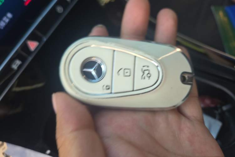 Used Mercedes-Benz C-Class 2023 C 200 L Sport Edition Vehicle Key