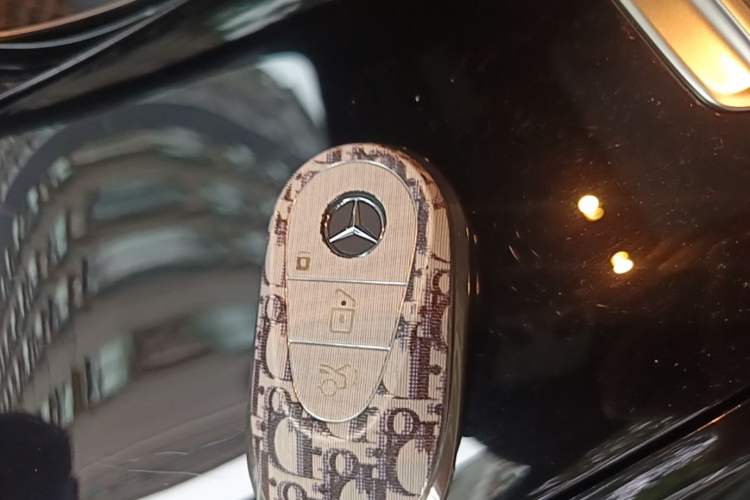 Used Mercedes-Benz C-Class 2023 C 260 L Sport Edition Vehicle Key