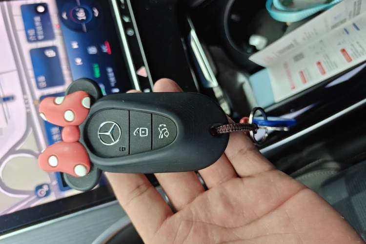 Used Mercedes-Benz C-Class 2023 C 200 L Sport Edition Vehicle Key