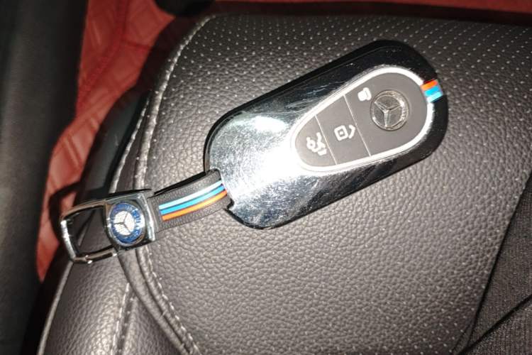 Used Mercedes-Benz C-Class 2023 Restyled C 260 L Sport Edition Vehicle Key