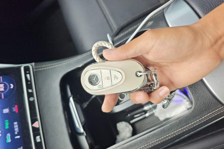 Used Mercedes-Benz C-Class 2023 C 260 L Vehicle Key