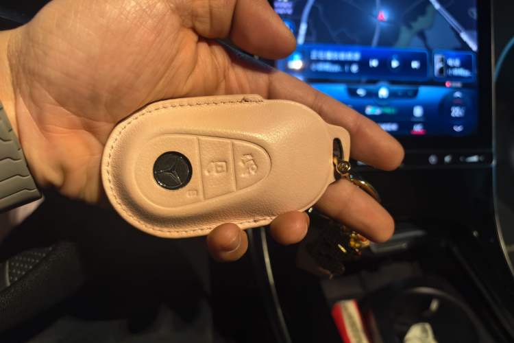 Used Mercedes-Benz C-Class 2023 C 260 L Sport Edition Vehicle Key