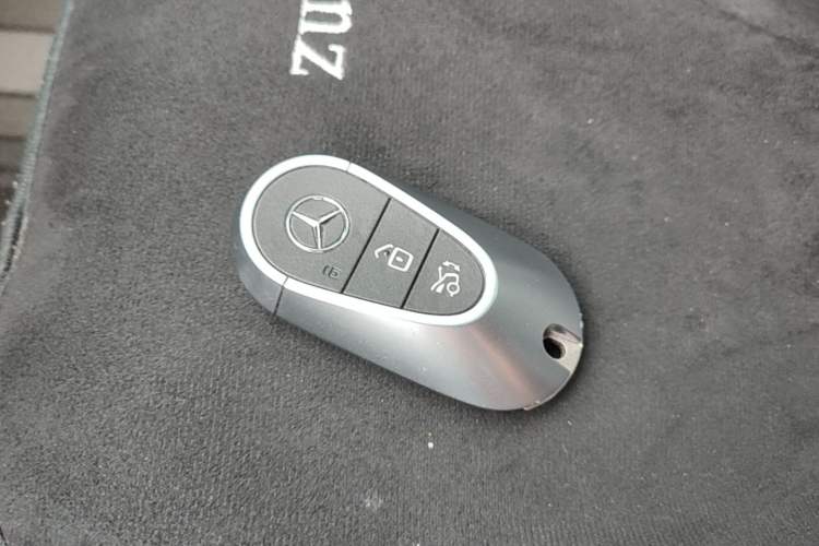 Used Mercedes-Benz C-Class 2023 Revised C 200 L Sport Edition Vehicle Key