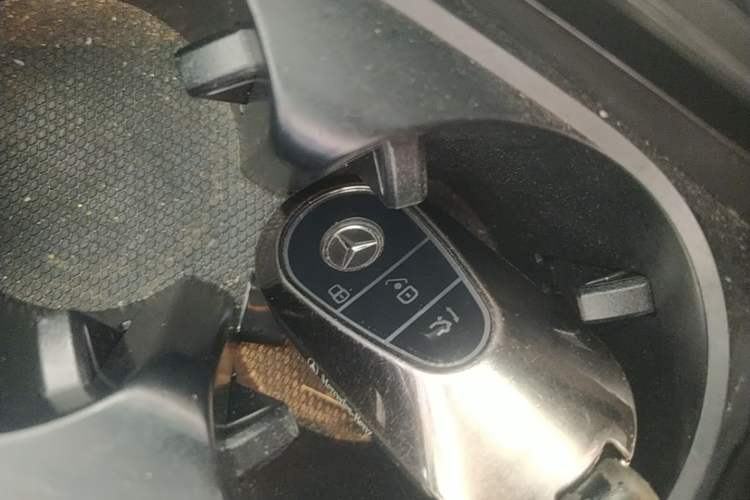 Used Mercedes-Benz C-Class 2023 Revised C 200 L Sport Edition Vehicle Key