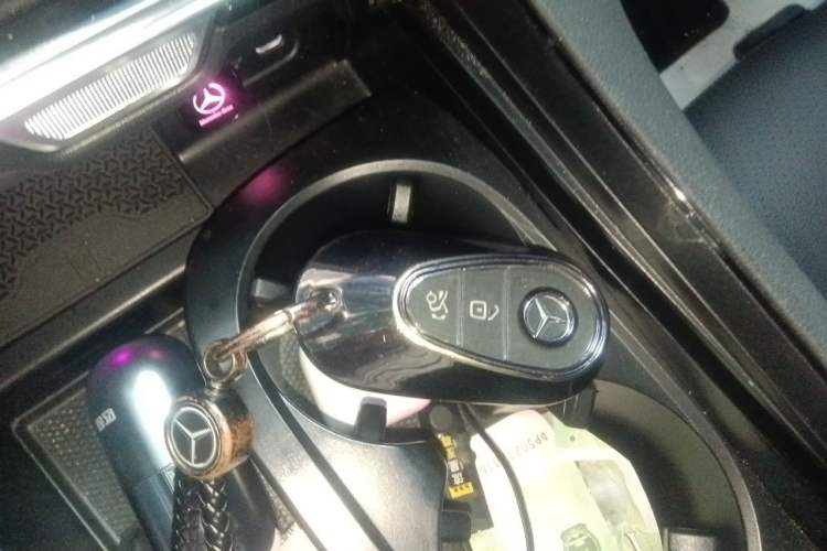 Used Mercedes-Benz C-Class 2023 Restyled C 260 L Sport Edition Vehicle Key