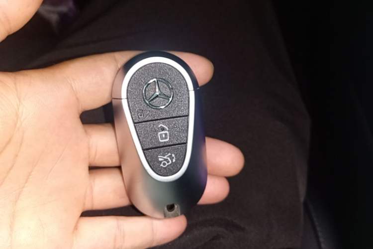 Used Mercedes-Benz C-Class 2023 Second Facelift C 260 L Sport Edition Vehicle Key
