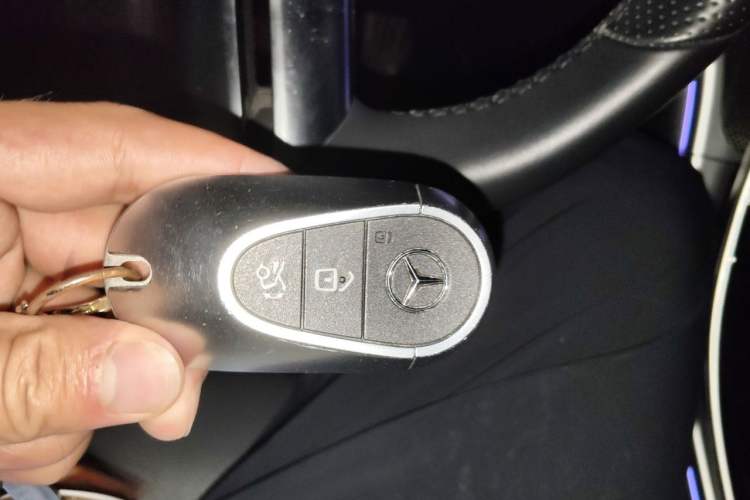 Used Mercedes-Benz C-Class 2023 Second Facelift C 260 L Sport Edition Vehicle Key