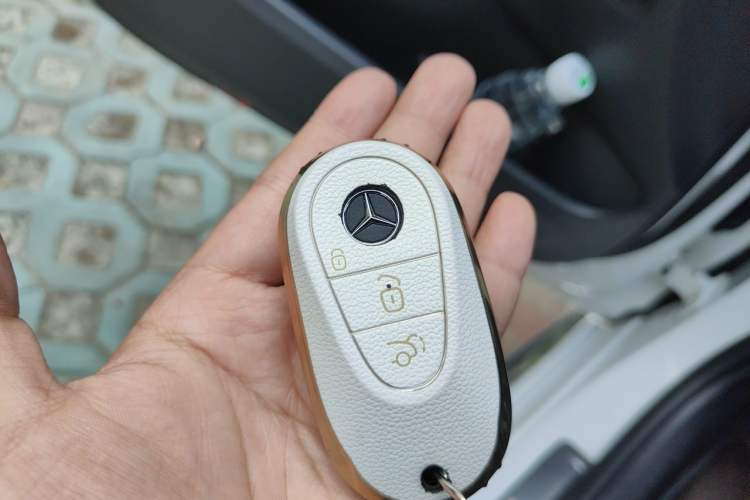 Used Mercedes-Benz C-Class 2023 Second Facelift C 260 L Sport Edition Vehicle Key