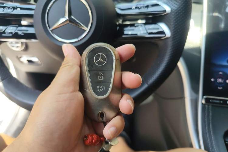 Used Mercedes-Benz C-Class 2023 Facelift C 260 L Vehicle Key