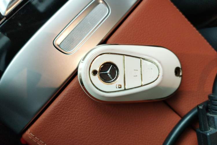 Used Mercedes-Benz C-Class 2023 C 260 L Sport Edition Vehicle Key