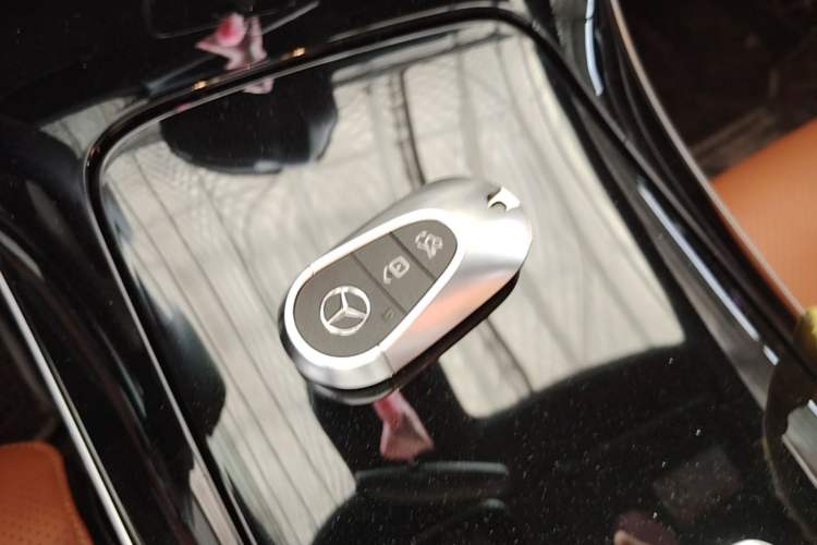 Used Mercedes-Benz C-Class 2023 C 260 L Sport Edition Vehicle Key