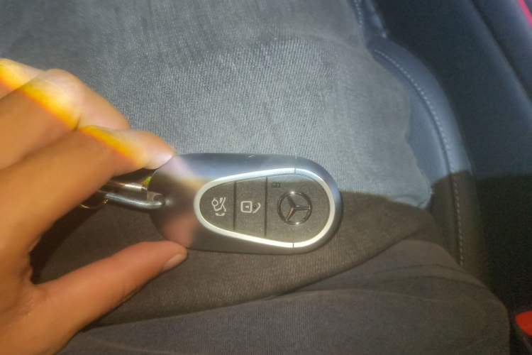 Used Mercedes-Benz C-Class 2023 C 260 L Vehicle Key