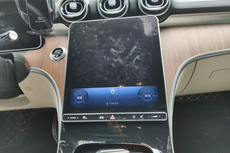 Used Mercedes-Benz C-Class 2024 Second Facelift C 260 L Audio And AC Panel
