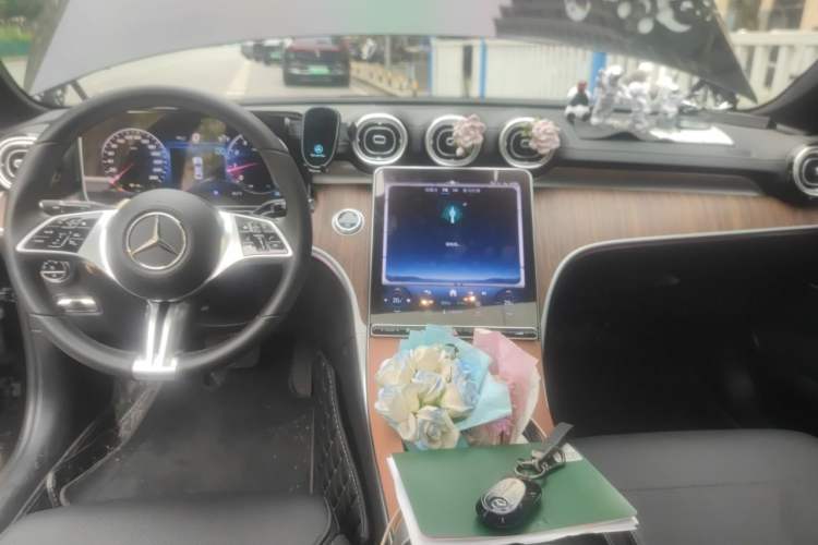Used Mercedes-Benz C-Class 2024 Revised Version C 260 L Center Console