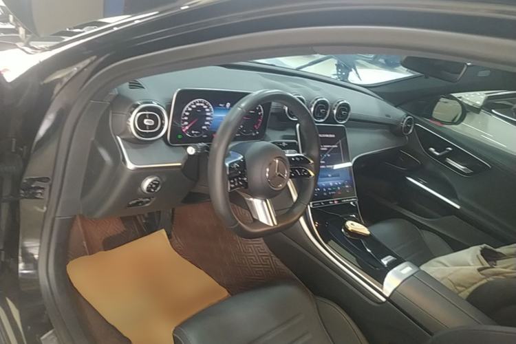 Used Mercedes-Benz C-Class 2024 C 200 L Sport Edition Center Console