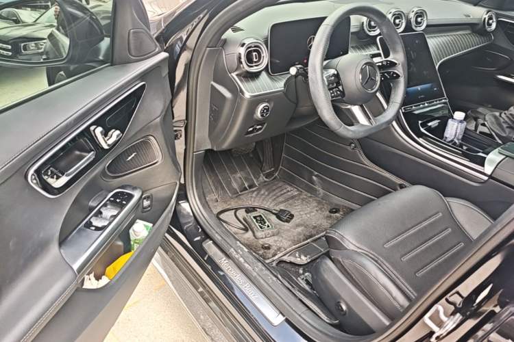 Used Mercedes-Benz C-Class 2024 Restyled C 260 L Sport Edition Driver Seat