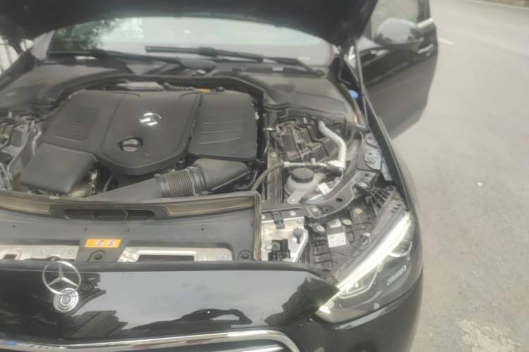 Used Mercedes-Benz C-Class 2024 Revised Version C 260 L Engine Bay Left