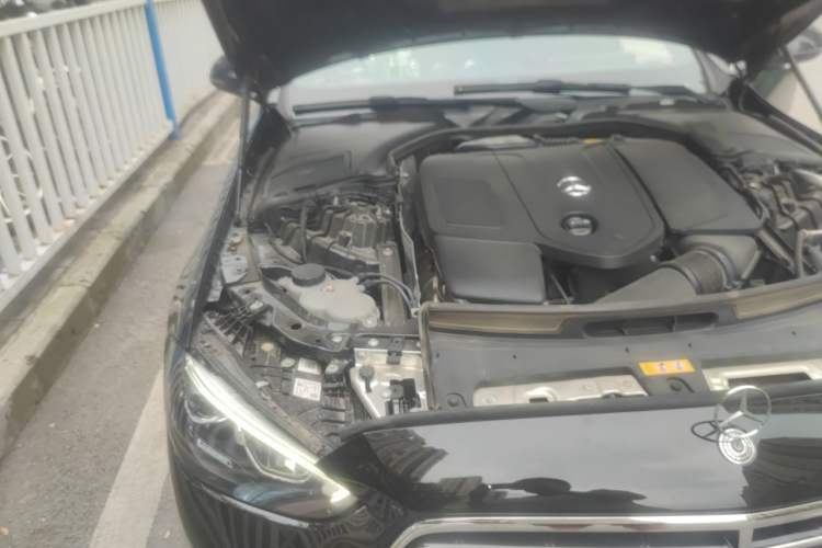 Used Mercedes-Benz C-Class 2024 Revised Version C 260 L Engine Bay Right