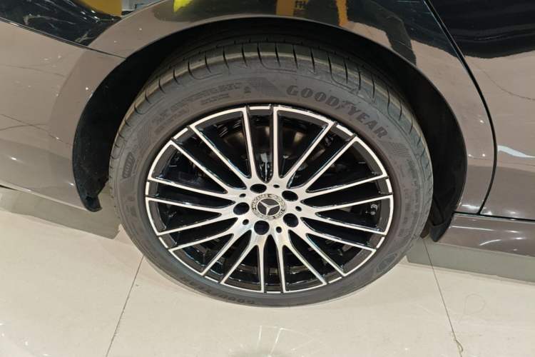 Used Mercedes-Benz C-Class 2024 Restyled C 200 L Sport Edition Exterior 5