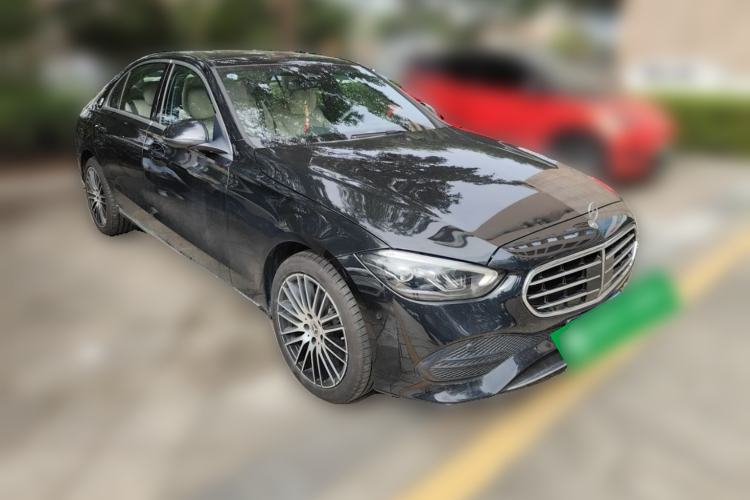 Used Mercedes-Benz C-Class 2024 Second Facelift C 260 L Front Right 45 Deg