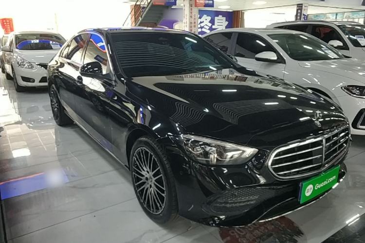 Used Mercedes-Benz C-Class 2024 Revised Version C 260 L Front Right 45 Deg