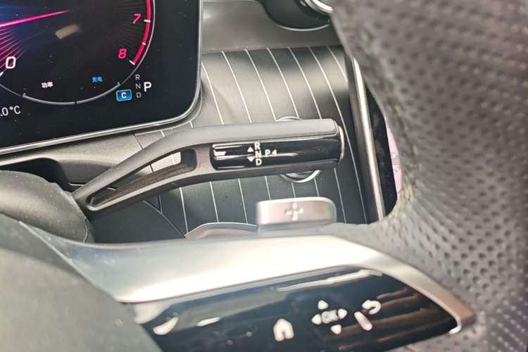 Used Mercedes-Benz C-Class 2024 Restyled C 260 L Sport Edition Gear Lever