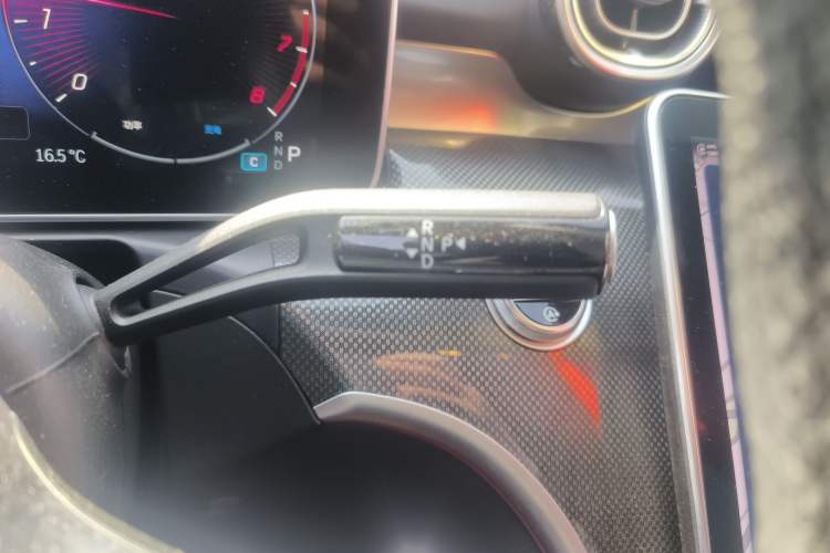 Used Mercedes-Benz C-Class 2024 Restyled C 260 L Sport Edition Gear Lever