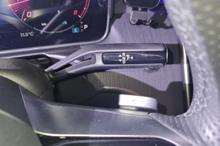 Used Mercedes-Benz C-Class 2024 Restyled C 200 L Sport Edition Gear Lever