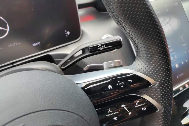 Used Mercedes-Benz C-Class 2024 C 260 L Sport Edition Gear Lever