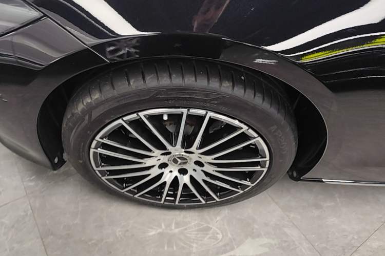 Used Mercedes-Benz C-Class 2024 Revised Version C 260 L Left Front Wheel Hub