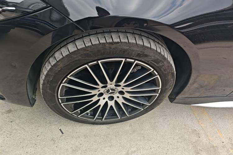 Used Mercedes-Benz C-Class 2024 Restyled C 260 L Sport Edition Left Front Wheel Hub