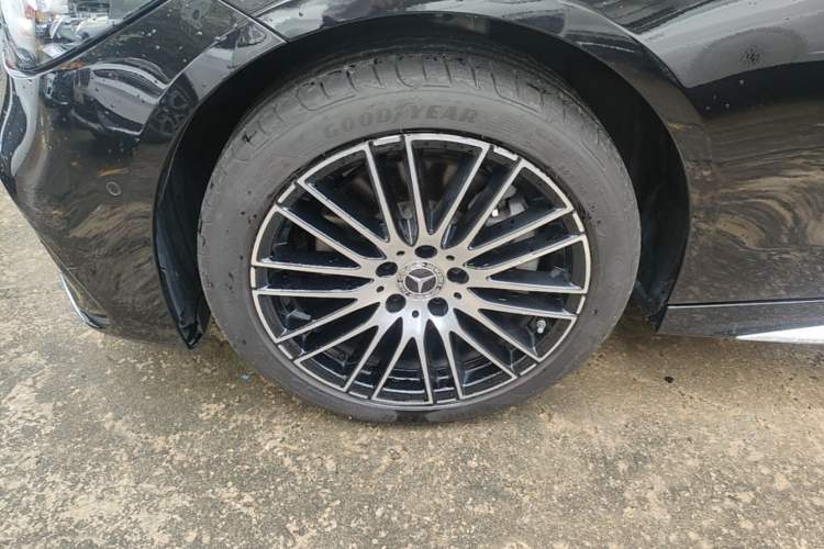 Used Mercedes-Benz C-Class 2024 Restyled C 260 L Sport Edition Left Front Wheel Hub