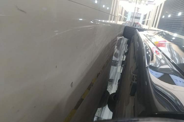 Used Mercedes-Benz C-Class 2024 C 200 L Sport Edition Left Side Sill