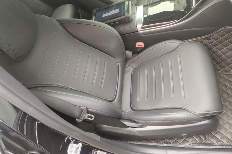 Used Mercedes-Benz C-Class 2024 Restyled C 260 L Sport Edition Right Front Seat