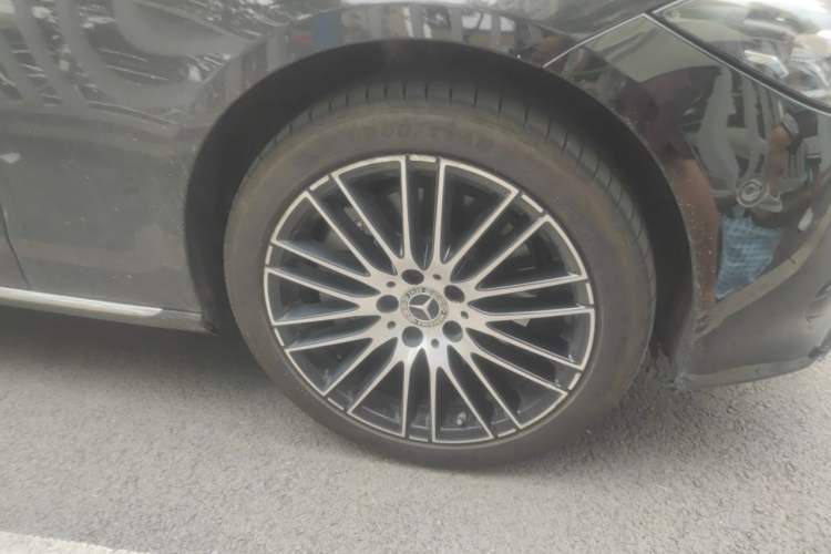 Used Mercedes-Benz C-Class 2024 Revised Version C 260 L Right Front Wheel Hub