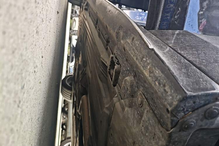 Used Mercedes-Benz C-Class 2024 Restyled C 260 L Sport Edition Right Side Sill
