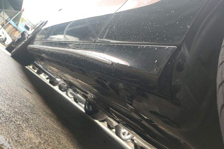 Used Mercedes-Benz C-Class 2024 Restyled C 260 L Sport Edition Right Side Sill