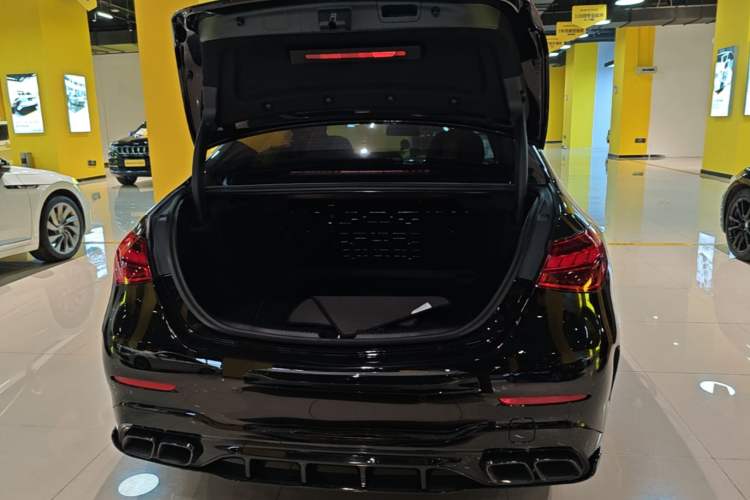Used Mercedes-Benz C-Class 2024 Restyled C 200 L Sport Edition Trunk