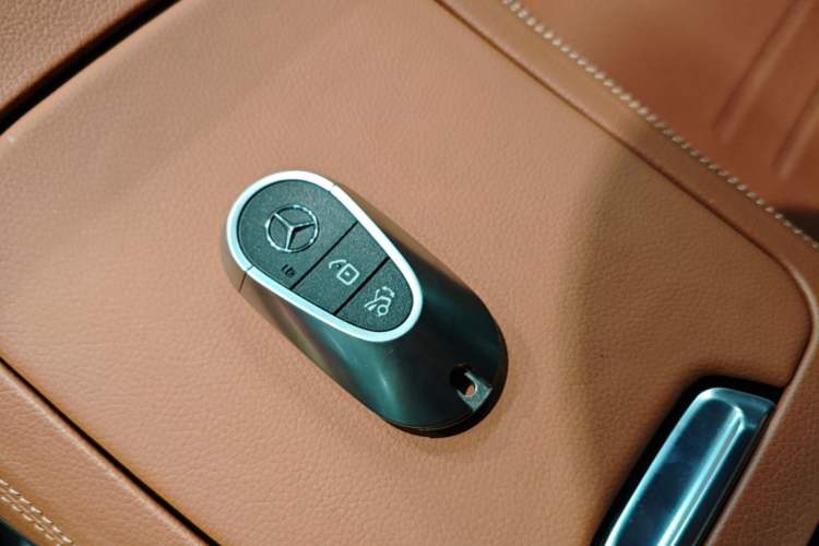 Used Mercedes-Benz C-Class 2024 Restyled C 200 L Sport Edition Vehicle Key