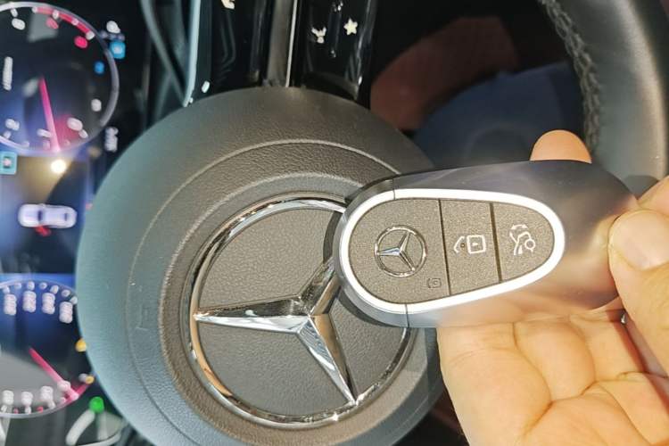 Used Mercedes-Benz C-Class 2024 Restyled C-Class 260 L Sport Edition Vehicle Key