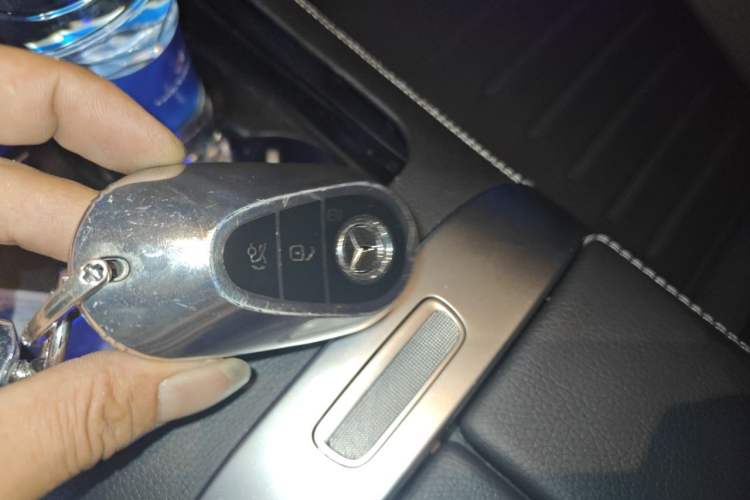 Used Mercedes-Benz C-Class 2024 Restyled C 200 L Sport Edition Vehicle Key
